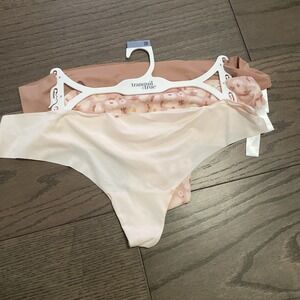 Tranquil & True Woman's 3 Pack‎ Thongs Size 2X Matte Microfiber Laser/bonded